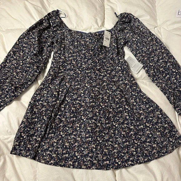Lush Floral Long Sleeve Dress - NWT - Size M - Picture 4 of 14